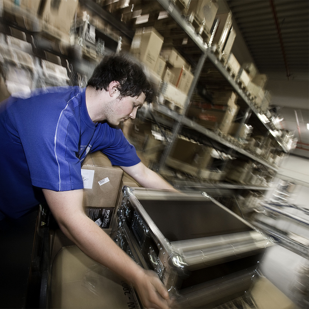 Step 7: Picking the goods and final inspection Step 7: Picking the goods and final inspection